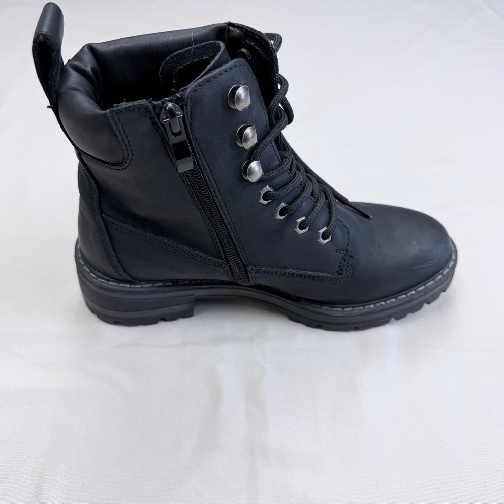 Women’s Black Lace-Up Boots - Picture 5 of 13